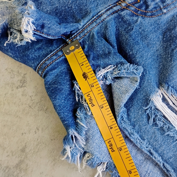 Levi's 501 Distressed Denim Shorts Women's 31 Waist Blue Festival High Rise - Picture 11 of 13